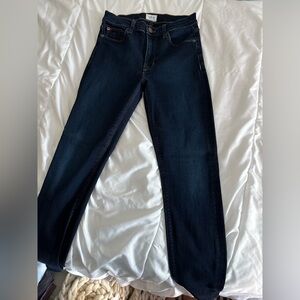 Hudson good quality barely worn jeans